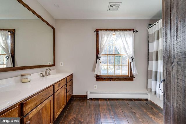 2039 SCHOOL RD, Pottstown, PA 19465