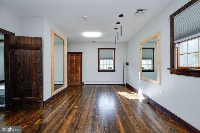 2039 SCHOOL RD, Pottstown, PA 19465