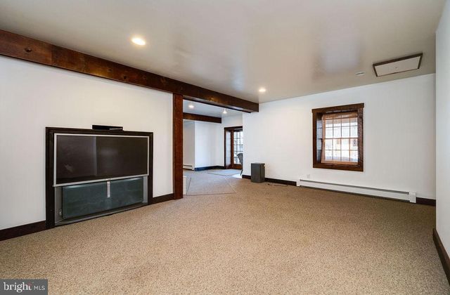 2039 SCHOOL RD, Pottstown, PA 19465