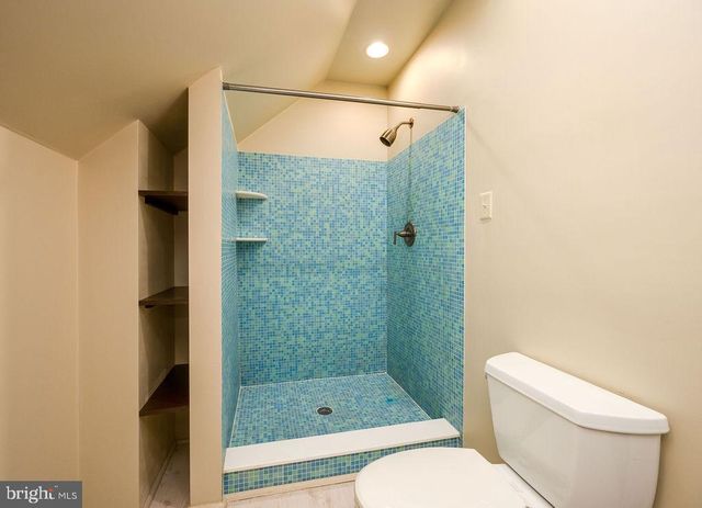 2039 SCHOOL RD, Pottstown, PA 19465