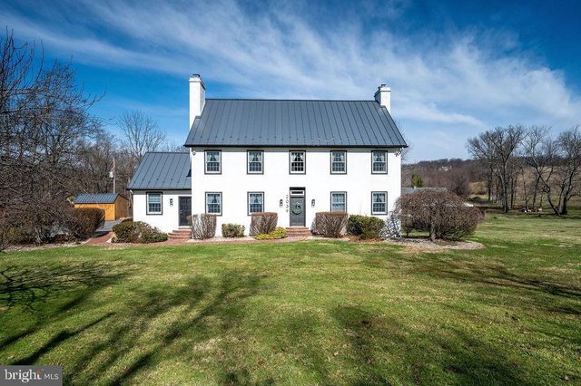 2039 SCHOOL RD, Pottstown, PA 19465