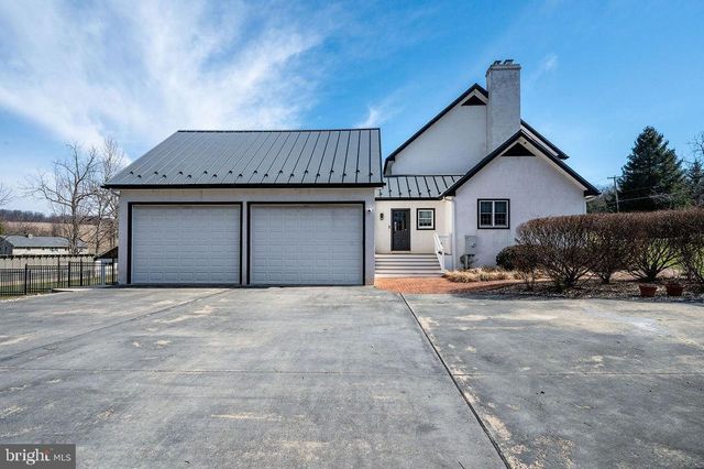 2039 SCHOOL RD, Pottstown, PA 19465