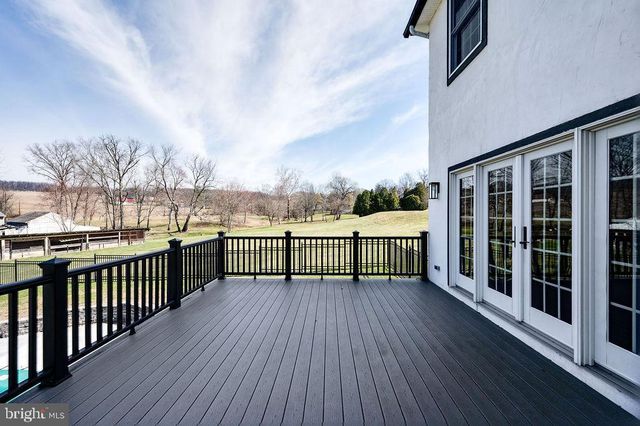 2039 SCHOOL RD, Pottstown, PA 19465