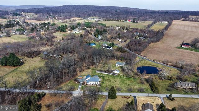 2039 SCHOOL RD, Pottstown, PA 19465