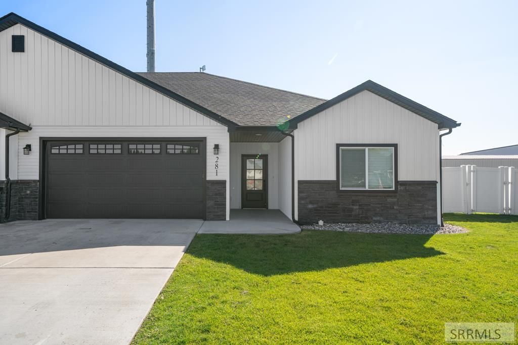 281 Park View Loop, Shelley, ID 83274
