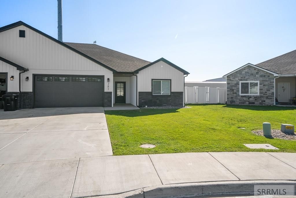 Image 5 of property listing at 281 Park View Loop, Shelley, ID 83274