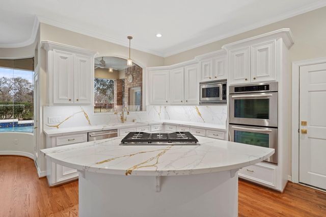 7322 Greatwood Lake Drive, Sugar Land, TX 77479