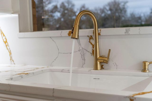 7322 Greatwood Lake Drive, Sugar Land, TX 77479