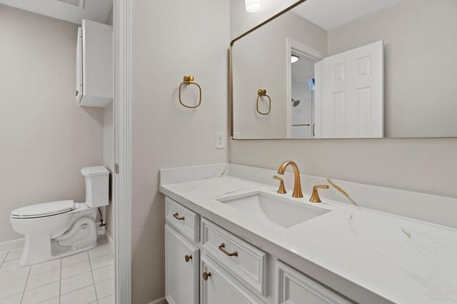 7322 Greatwood Lake Drive, Sugar Land, TX 77479