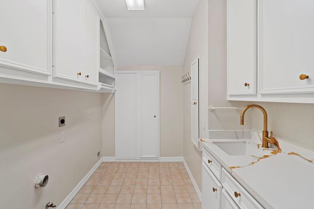 7322 Greatwood Lake Drive, Sugar Land, TX 77479