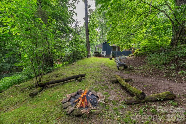 100 Bristol Lane, Maggie Valley, NC 28751