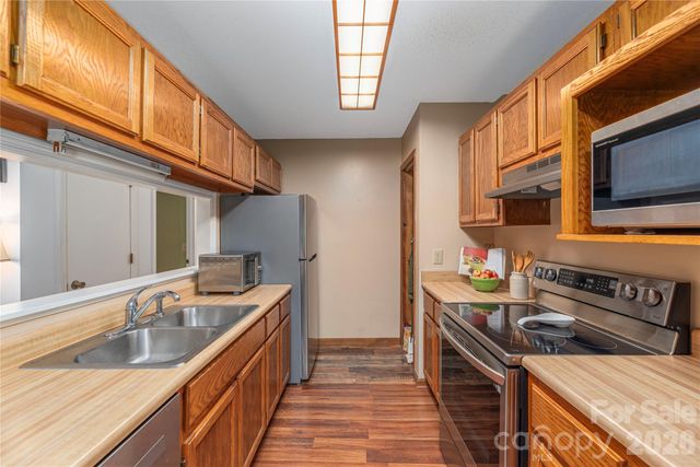 100 Bristol Lane, Maggie Valley, NC 28751