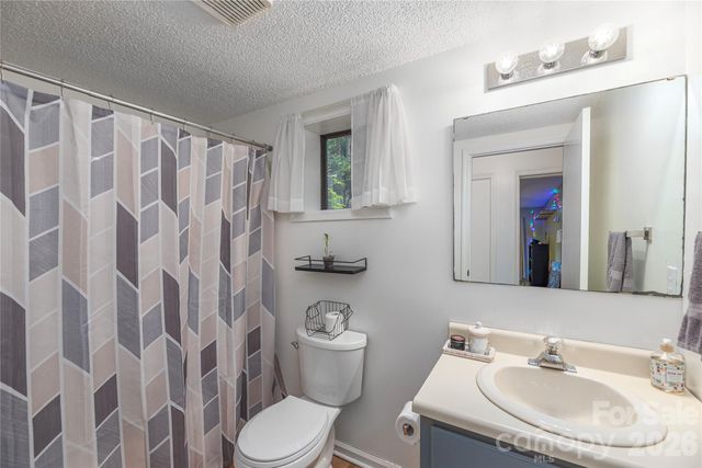 100 Bristol Lane, Maggie Valley, NC 28751