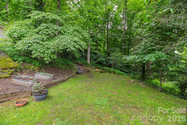 100 Bristol Lane, Maggie Valley, NC 28751