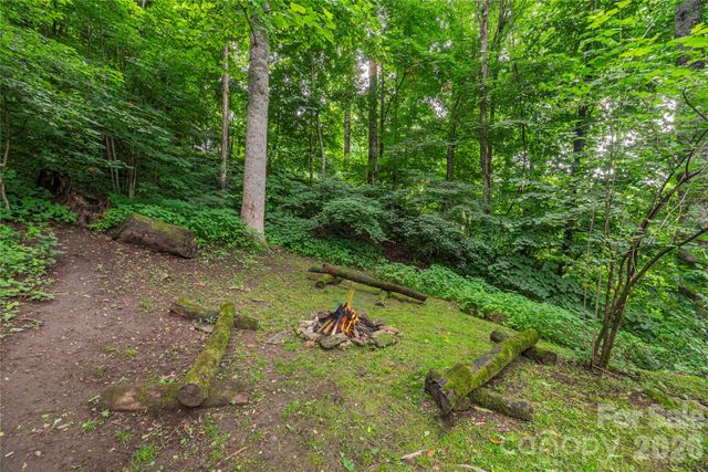 100 Bristol Lane, Maggie Valley, NC 28751