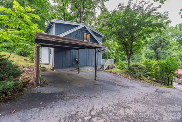 100 Bristol Lane, Maggie Valley, NC 28751