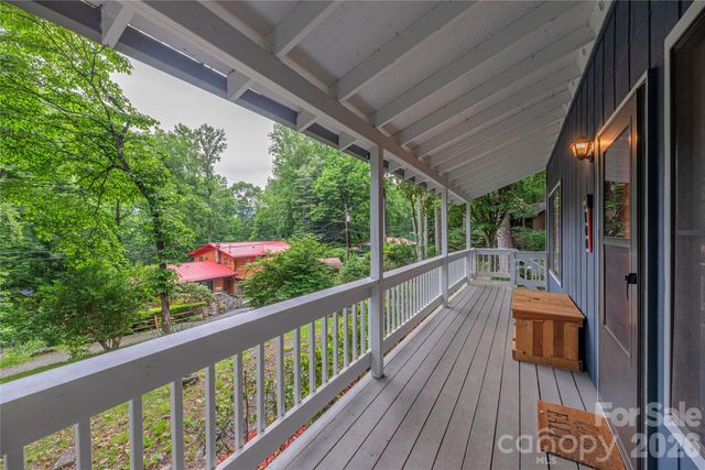 100 Bristol Lane, Maggie Valley, NC 28751