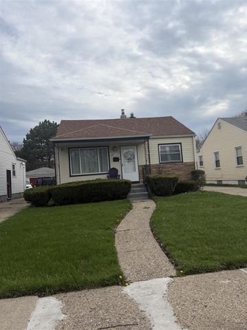 18723 Woodland Street, Harper Woods, MI 48225