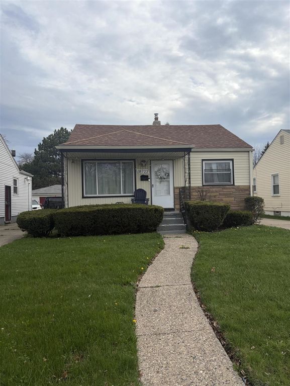 18723 Woodland Street, Harper Woods, MI 48225
