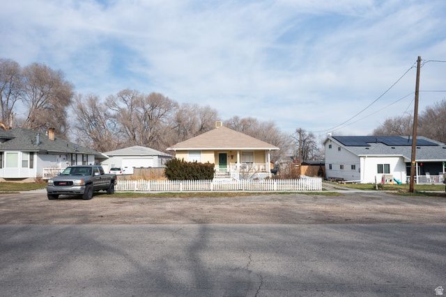 37 E CLARK ST, Grantsville, UT 84029