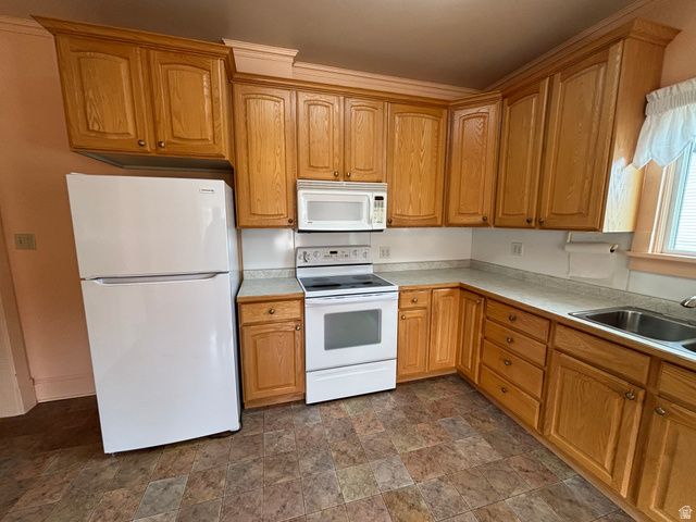 37 E CLARK ST, Grantsville, UT 84029