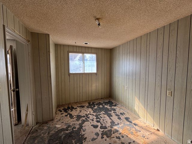 37 E CLARK ST, Grantsville, UT 84029