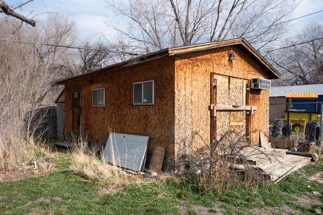 37 E CLARK ST, Grantsville, UT 84029