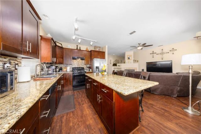 817 Riverwalk, San Bernardino, CA 92408