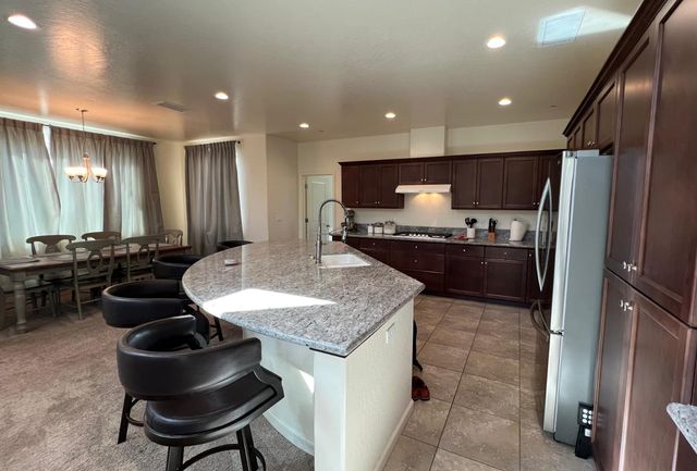 1100 Corazon Avenue, Clovis, CA 93619