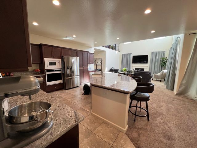 1100 Corazon Avenue, Clovis, CA 93619