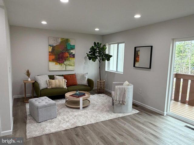 1920 OLD POST TER, Woodbridge, VA 22191