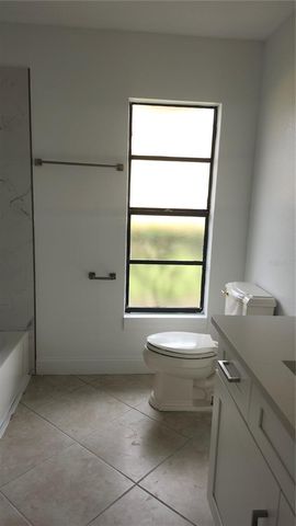 2001 COUNTRY CLUB COURT, Plant City, FL 33566