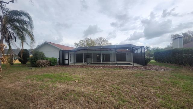 2001 COUNTRY CLUB COURT, Plant City, FL 33566