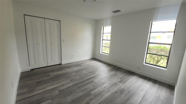 2001 COUNTRY CLUB COURT, Plant City, FL 33566