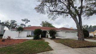 2001 COUNTRY CLUB COURT, Plant City, FL 33566