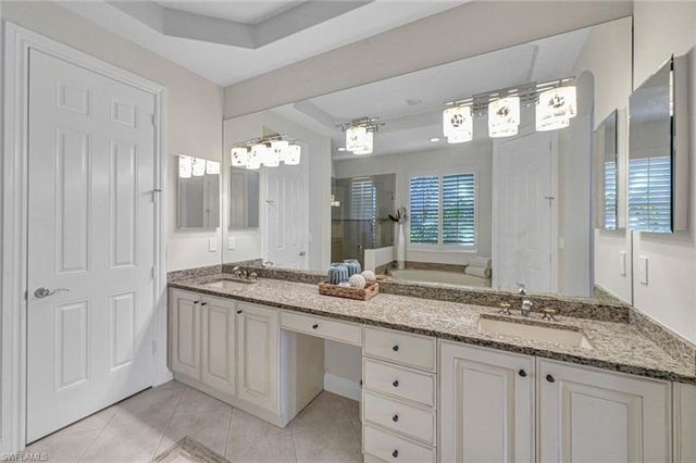 9008 CHERRY OAKS TRL, Naples, FL 34114