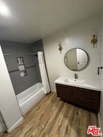 3855 Ingraham Street 301, Los Angeles, CA 90005