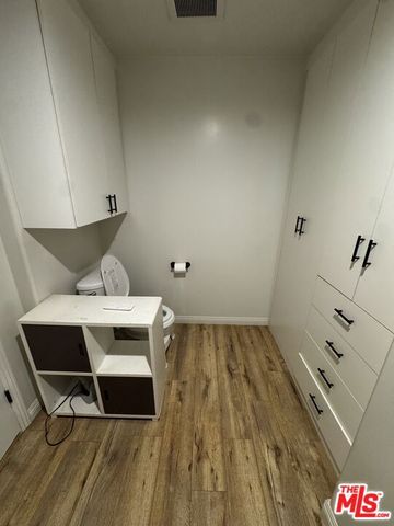 3855 Ingraham Street 301, Los Angeles, CA 90005