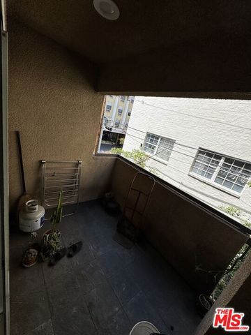 3855 Ingraham Street 301, Los Angeles, CA 90005