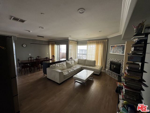 3855 Ingraham Street 301, Los Angeles, CA 90005
