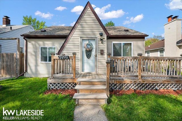 20511 Kenosha Street, Harper Woods, MI 48225