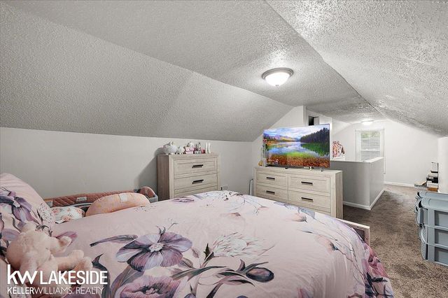 20511 Kenosha Street, Harper Woods, MI 48225