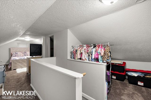 20511 Kenosha Street, Harper Woods, MI 48225