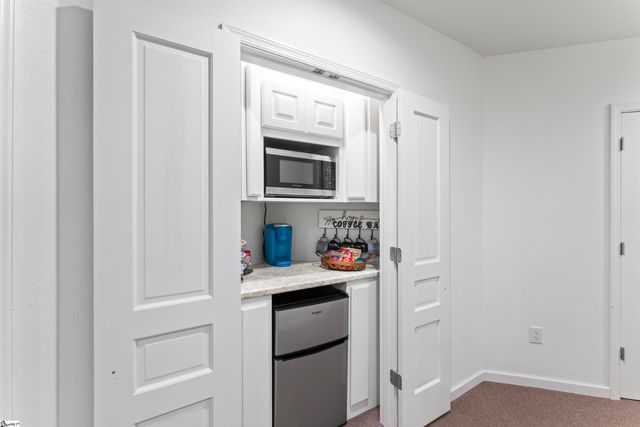 320 Holly Lane, Walhalla, SC 29691