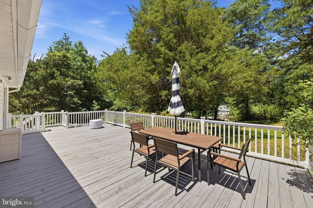 550 ROLLING HILLS RD, Solomons, MD 20688