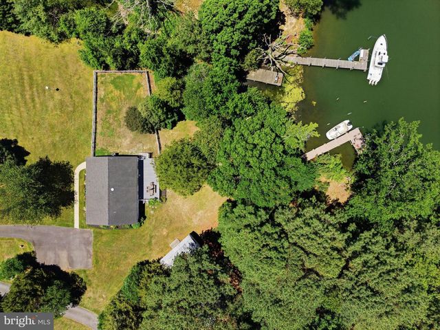 550 ROLLING HILLS RD, Solomons, MD 20688