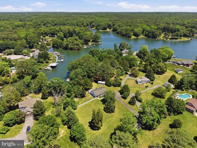 550 ROLLING HILLS RD, Solomons, MD 20688