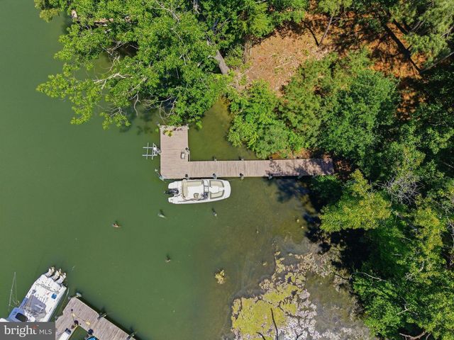 550 ROLLING HILLS RD, Solomons, MD 20688