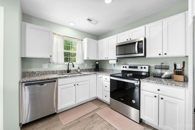 2386 Vista Lake Drive, Batavia Twp, OH 45103