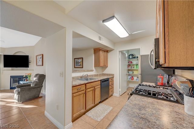 7885 West Flamingo Road 1071, Las Vegas, NV 89147